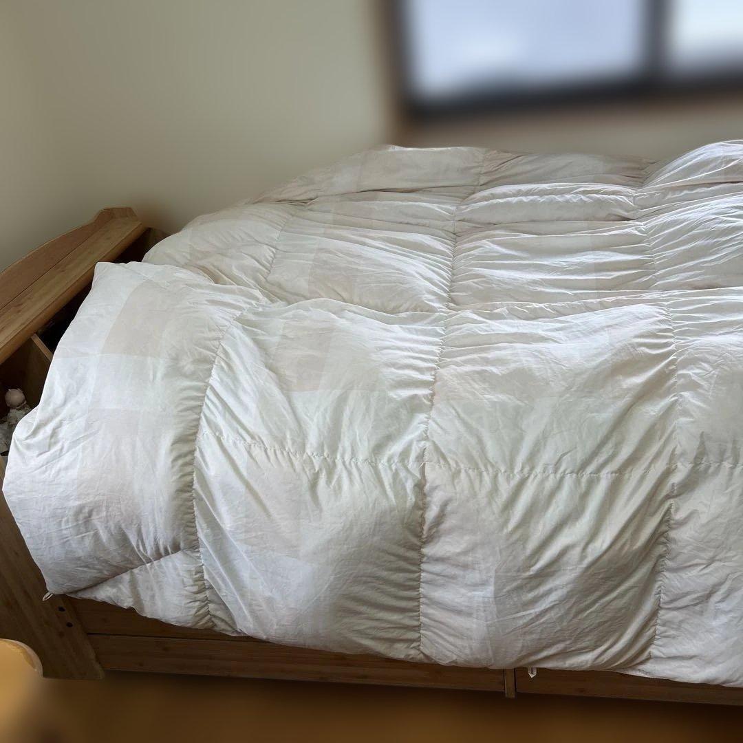 12.羽毛掛け布団　ダブルサイズ　美品！　軽くてふわふわであっかい！Ｄ80％！