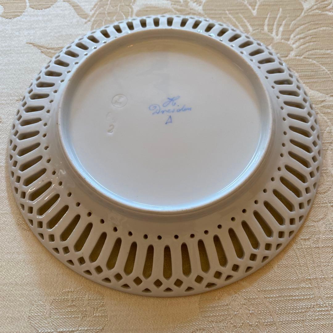 【ドレスデン】自然主義 印象派 印象主義 ／透かし 皿 プレート 「花と蝶」 ②