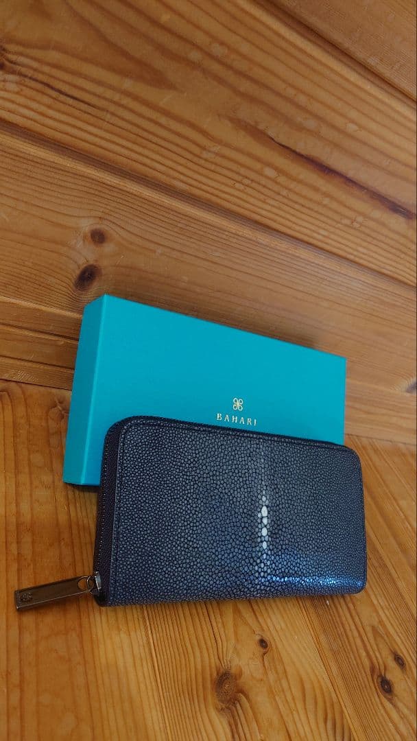 【極美品】BAHARI バハリ　ラウンドファスナー長財布