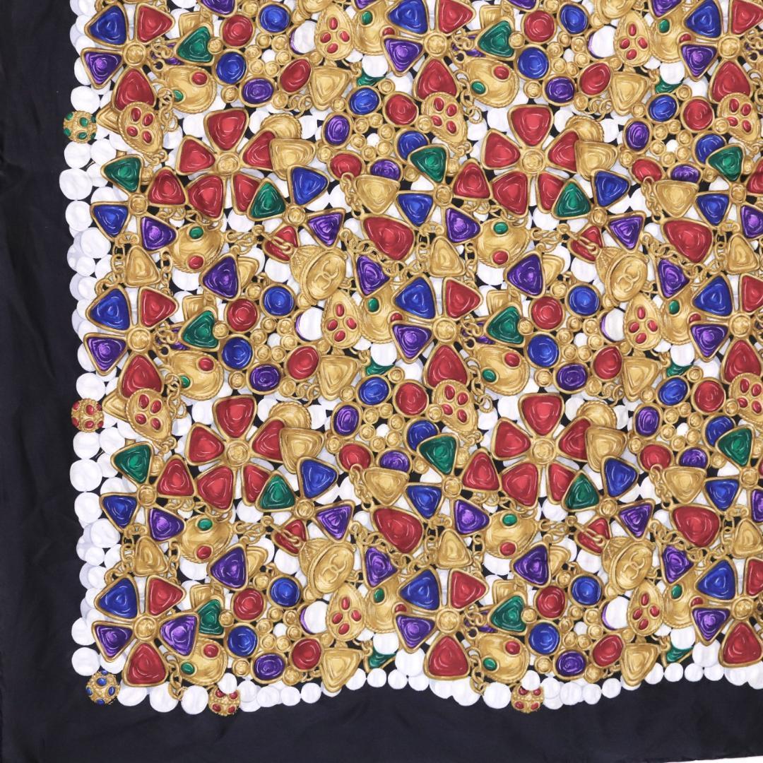 CHANEL グリポワ柄　シルク　スカーフ　ビジュー　大判　ストール　ココマーク