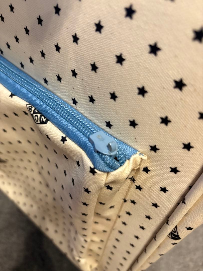 BONTON 星柄クリーム色キャリーケース