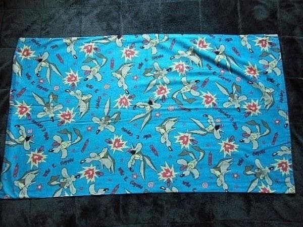 ビンテージ！激レア！★ワイリーコヨーテ 枕カバー バックスバニー リメイク 生地