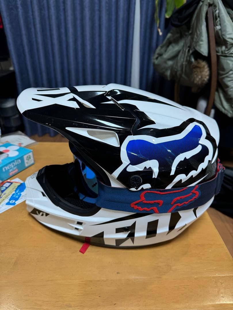 FOX V1 レース ヘルメット　ゴーグル付き　極上
