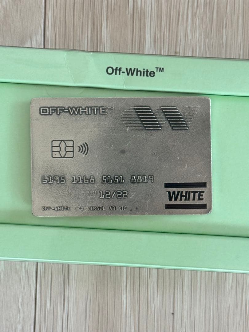 off-white クレジットカード　マネークリップ　MONEY CLIP