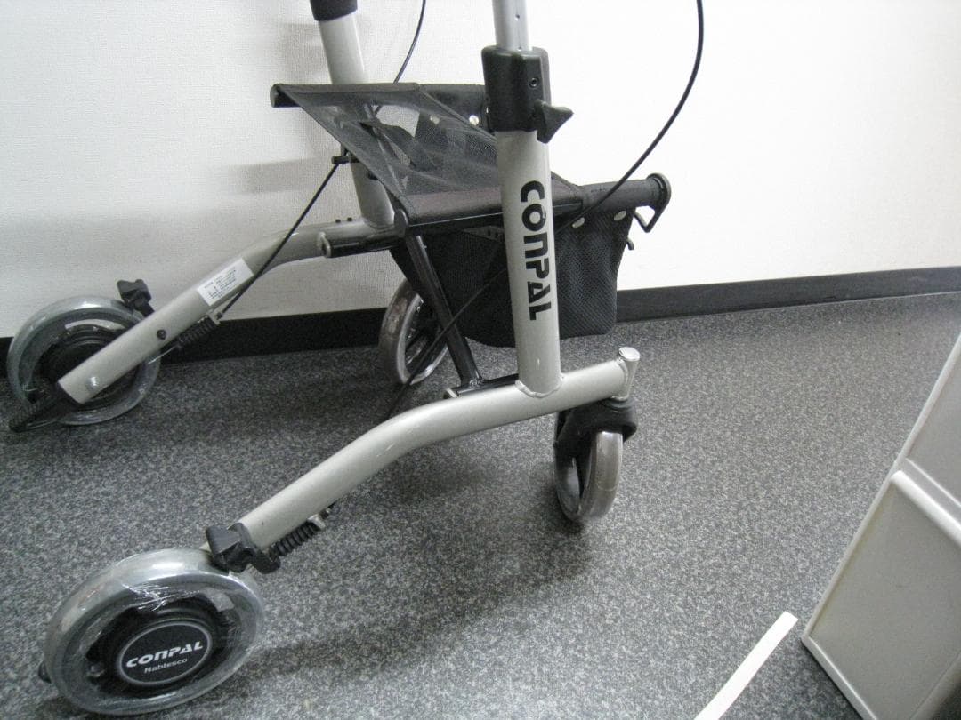 ナブテスコ　CONPAL 抑速ブレーキ付き歩行車 歩行器 シルバーカー ⑦