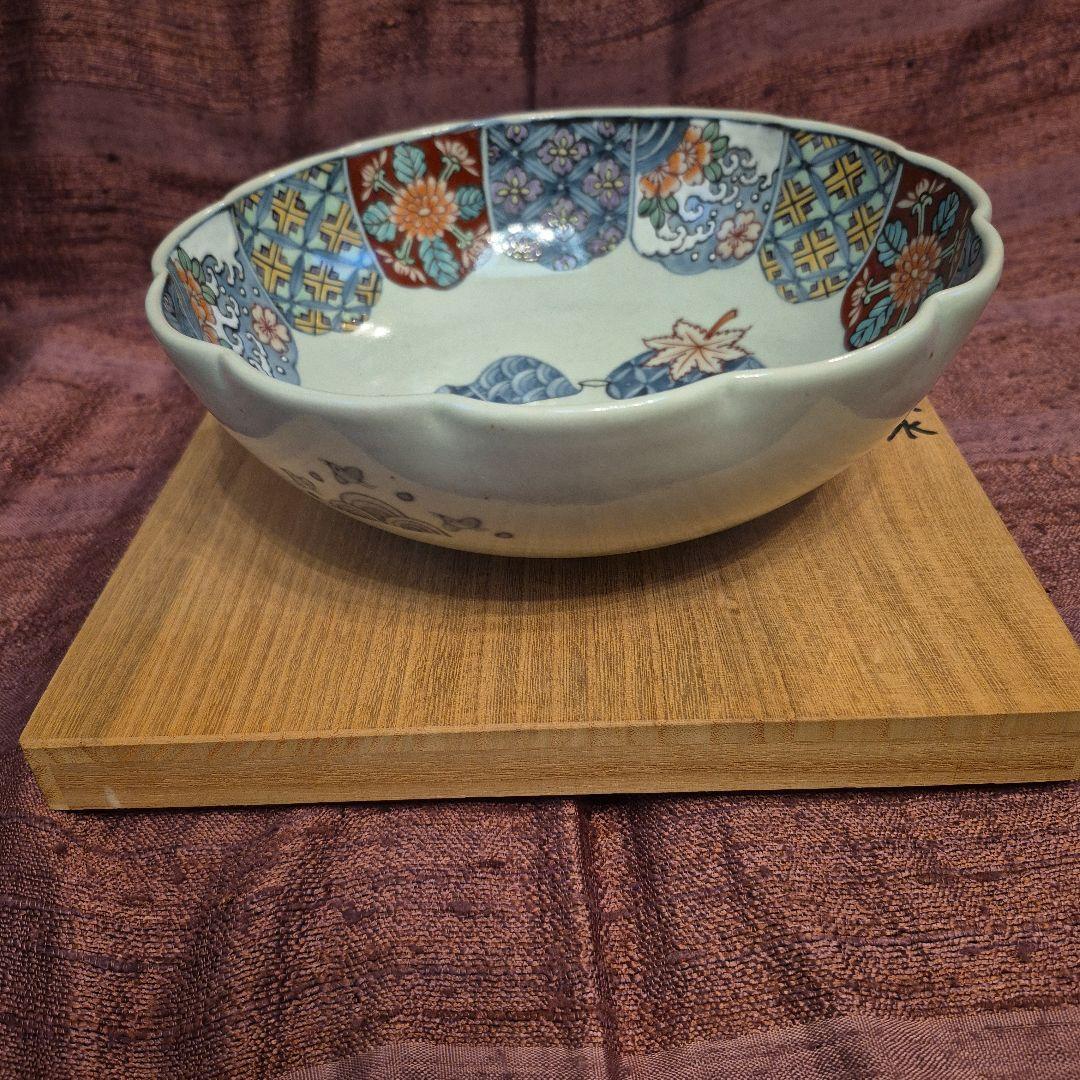 有田焼　佐藤走波　染錦菊花山水鉢23cm