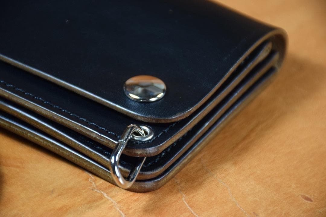 【MARYAM社 ホースバット】　トラッカーウォレット　ミドルサイズ　黒　茶芯