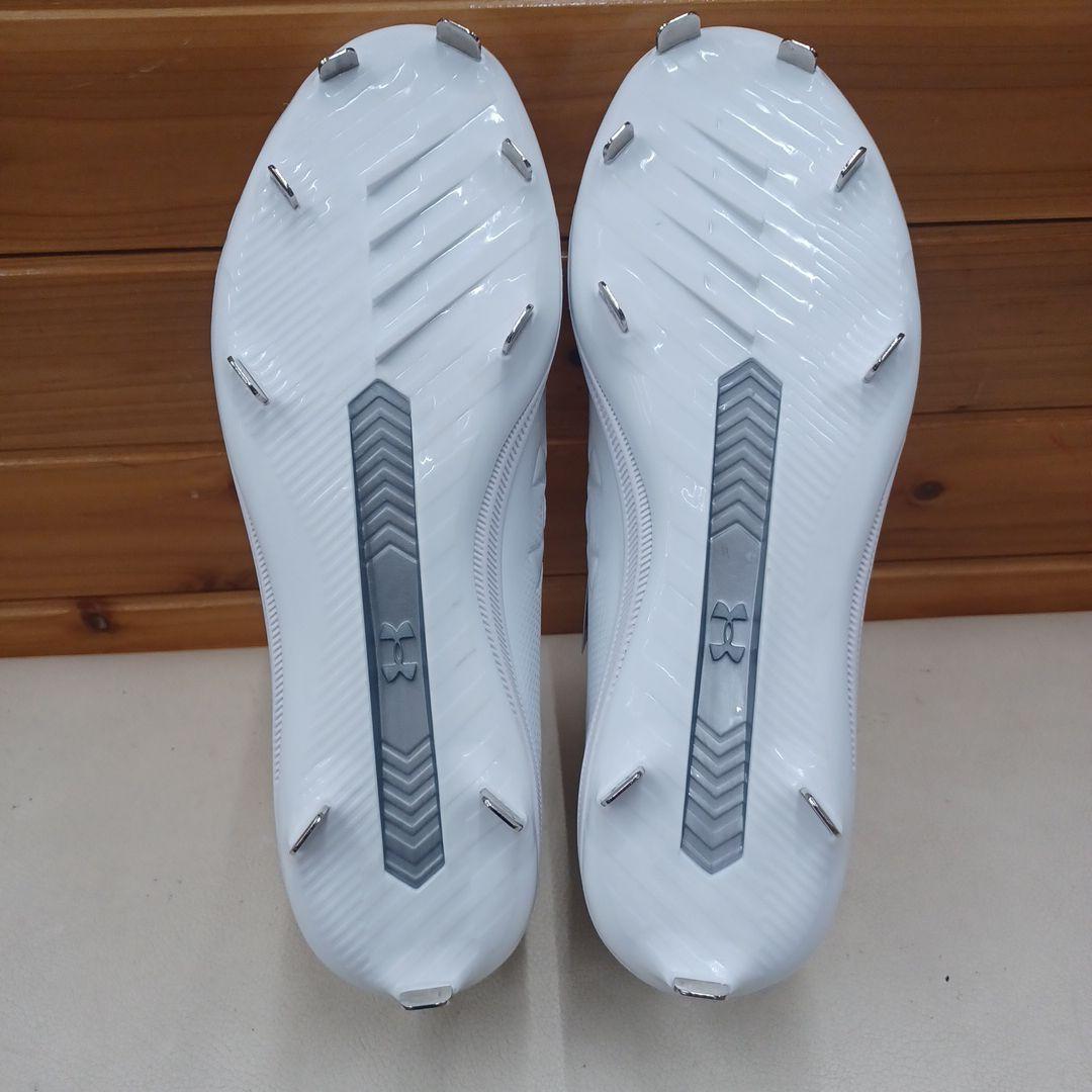 Under Armour ホワイト スパイクシューズ