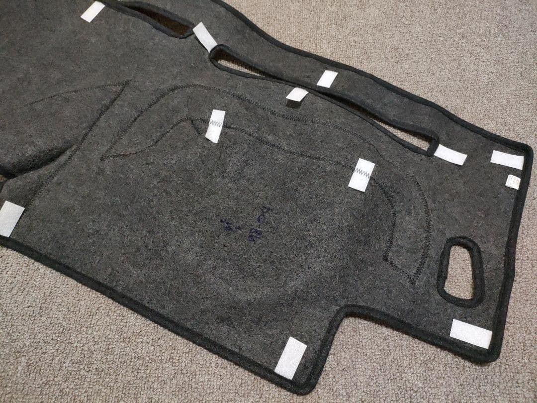 トヨタ 100系 ハイエース ダッシュマット ダッシュボード 右ハンドル