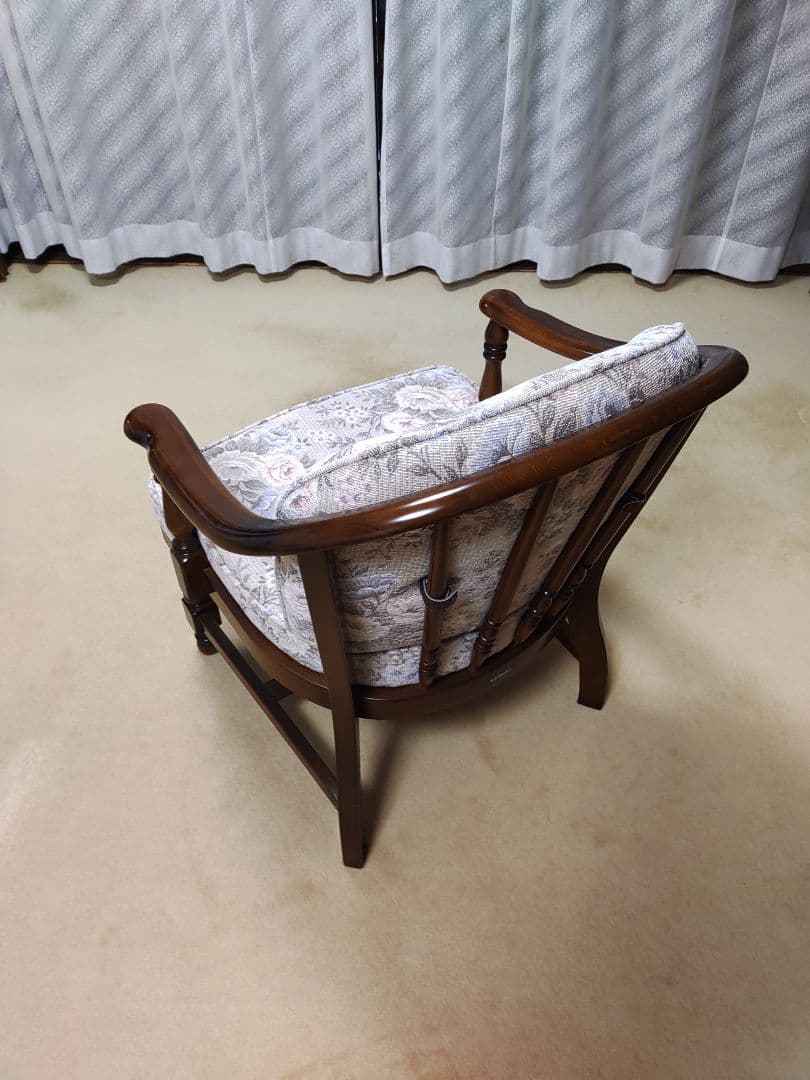 カリモク　アームチェア 花柄　２脚