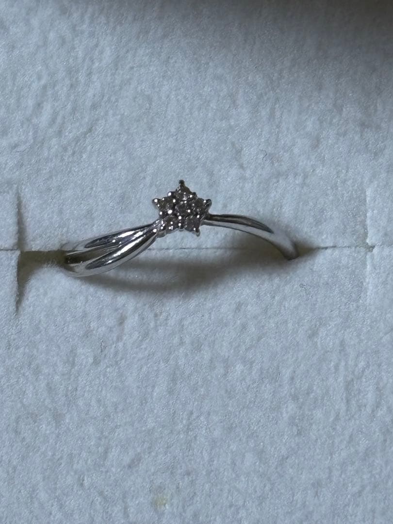 星の形ダイヤモンドリング　k10WG