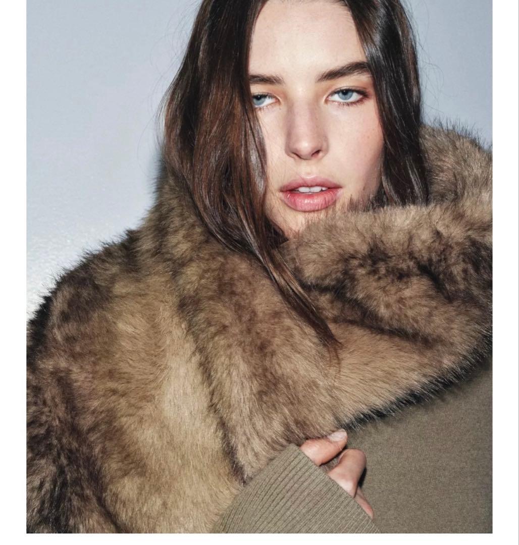 大人気　即完売商品　フェイクファーフリンジ付きプレーンスカーフ