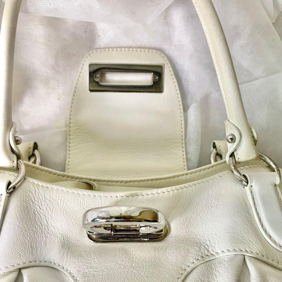 Salvatore Ferragamoガンチーニ マリッサ ショルダーバッグ