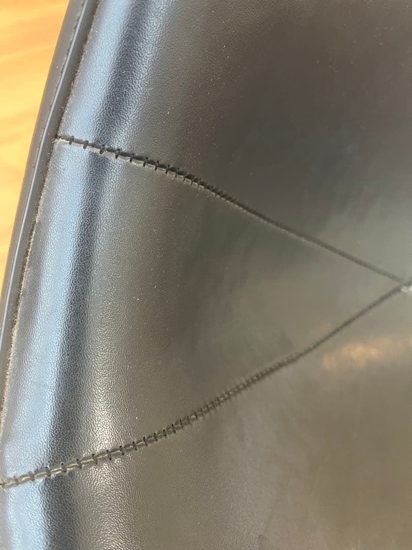 ハーマンミラー　イームズ　ナウガハイドレザー　キャツクレードル