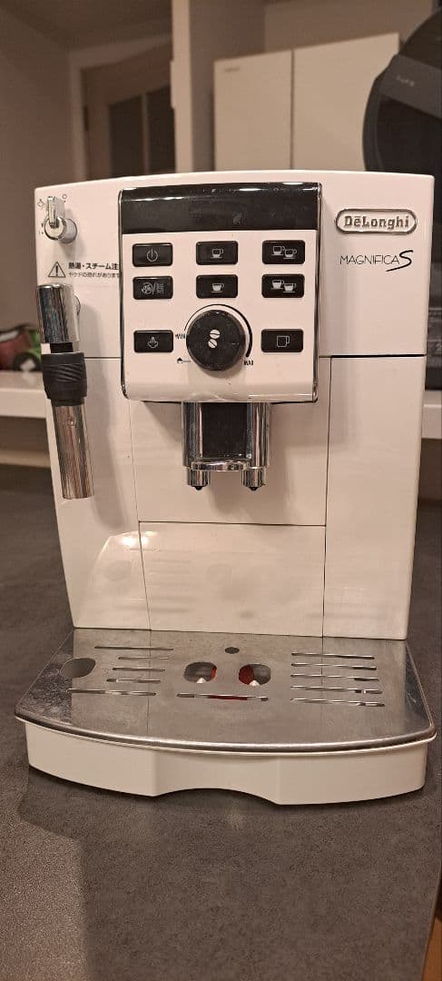 デロンギ　マグニフィカS　コンパクト全自動エスプレッソマシン