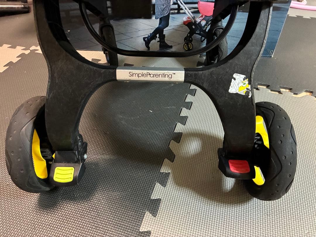 Doonaドゥーナ ベビーカー兼チャイルドシート バウンサー