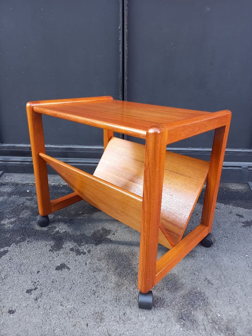 北欧　モダン　デンマーク　アクセル　キアスゴー　サイド　テーブル　ワゴン