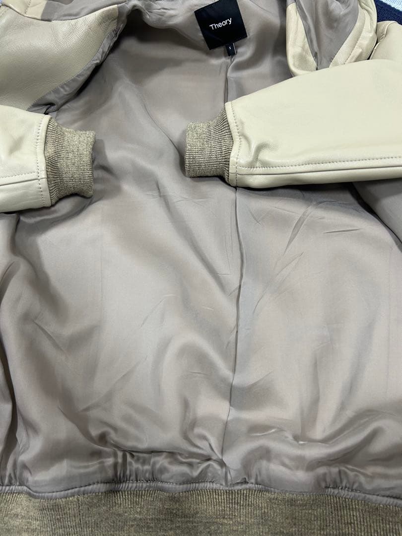 Theory ベージュ　フード付きレザーブルゾン　ラムレザー