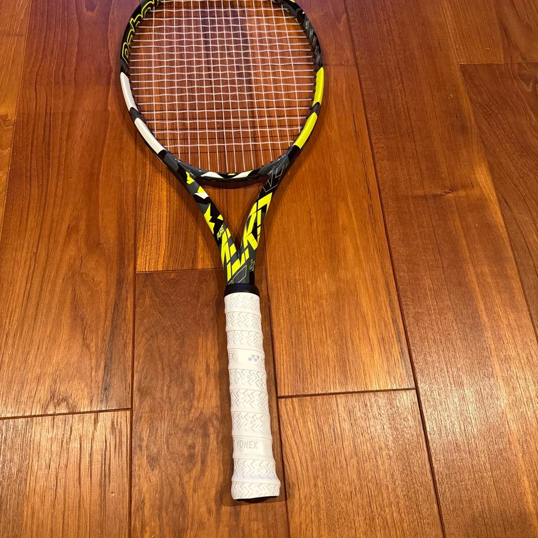 美品　バボラ　pureaeroプラスg2 ピュアアエロプラス　ラケット