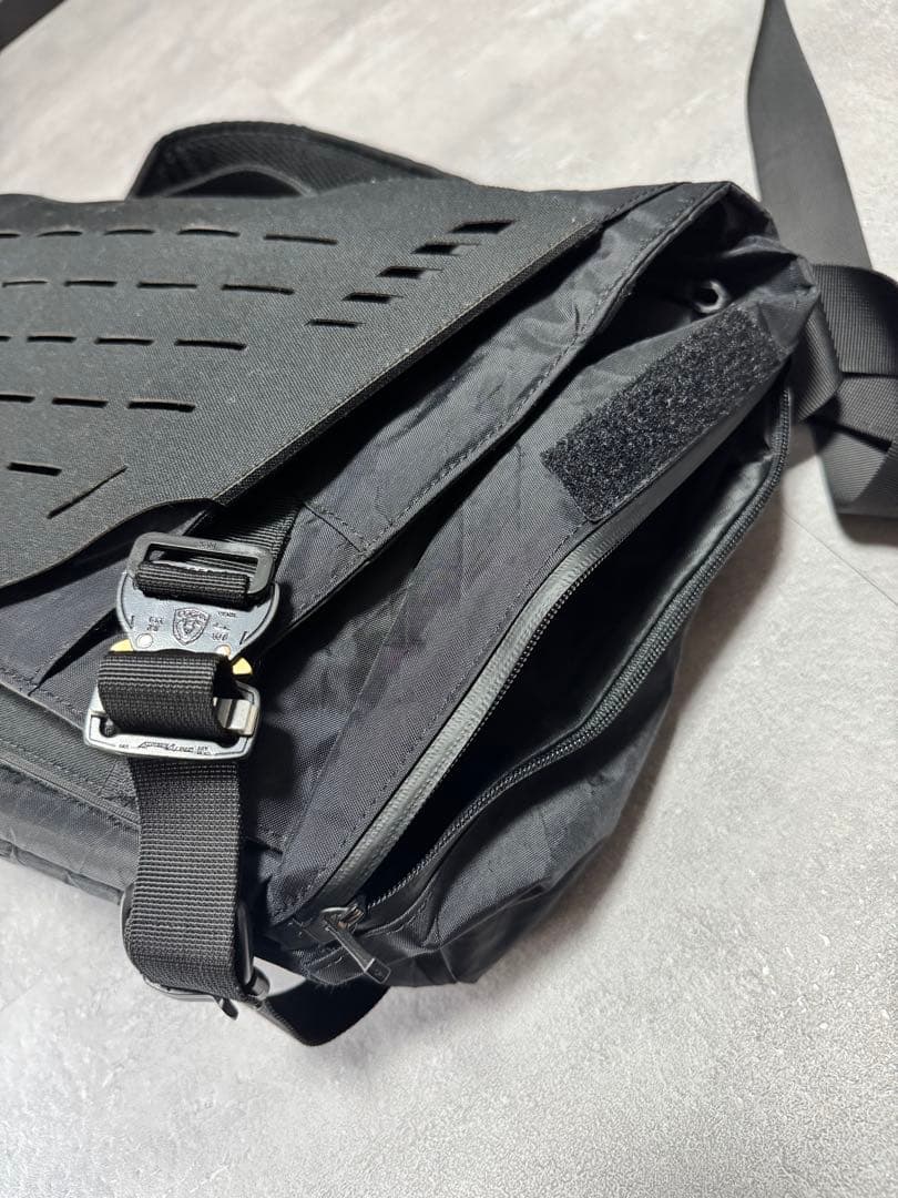 Foxbat Dynamics LEG-01 X-PAC メッセンジャー