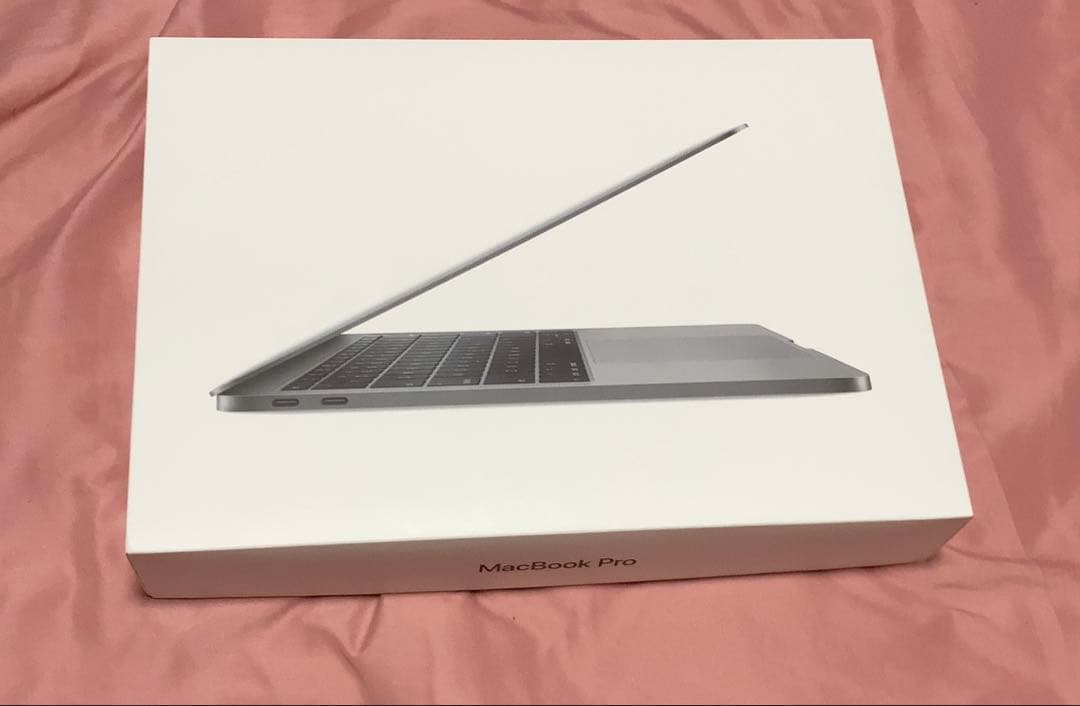 め*こ様 MacBook Pro 13 本体 充電器・USBハブ付き2017年