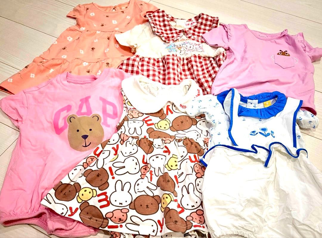 ゆ*◎様 ★新品タグ付多数★ 女の子ベビー服まとめ売り 80 90サイズ 40点