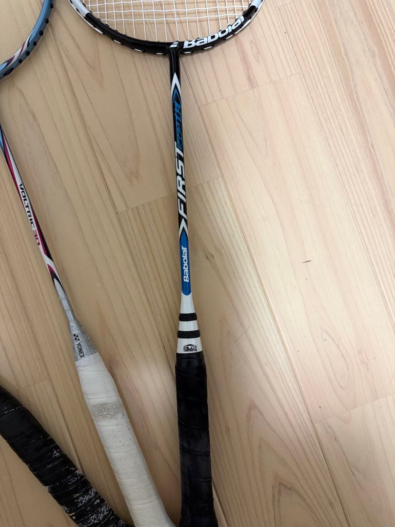 【最安値】バドミントンラケット3本セットケース付き！