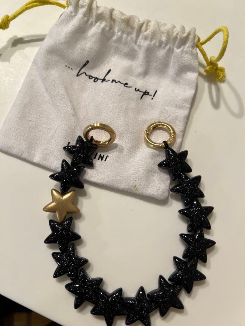 【LOUVINI】ハンドストラップ　PETIT ETOILE　BLACK