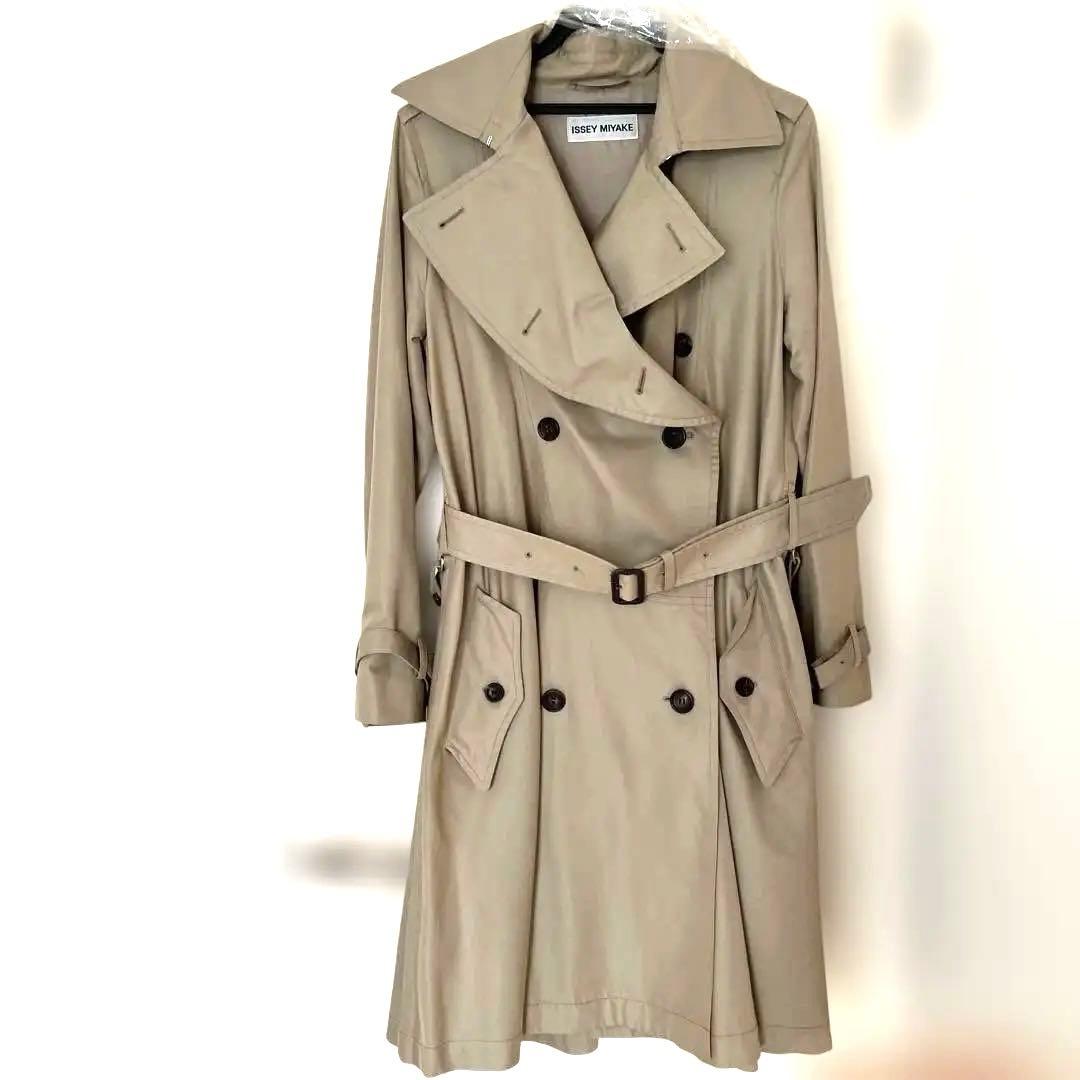 ISSEY MIYAKE ベージュ トレンチコート