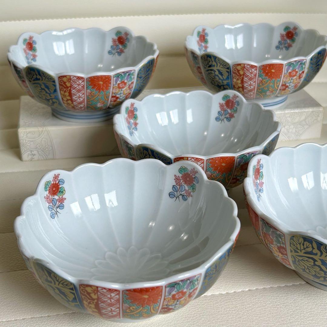 有田焼　清秀　金彩古伊万里　菊割小鉢揃　５枚セット　輪花鉢　色絵　煮物鉢　刺身鉢