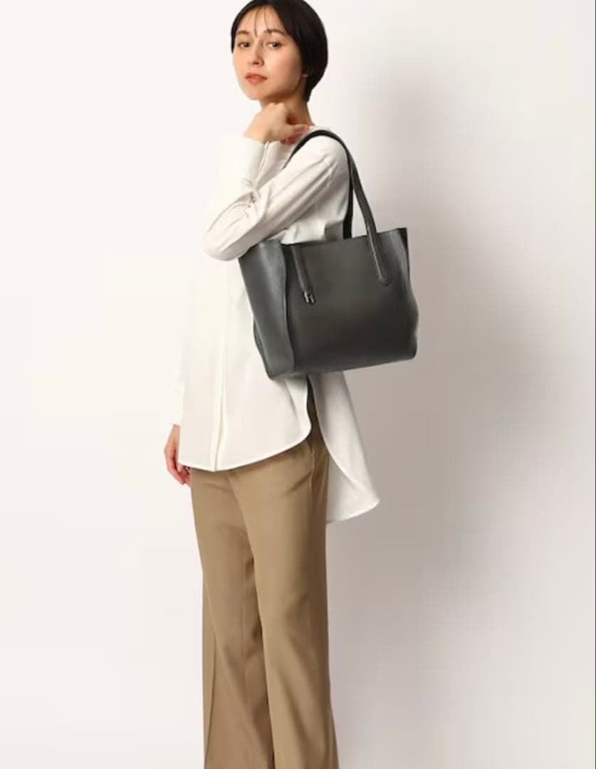 美品✳︎HIROFUヒロフ✳︎ヌーヴォラ✳︎レザートートバッグ M 本革✳︎グレー