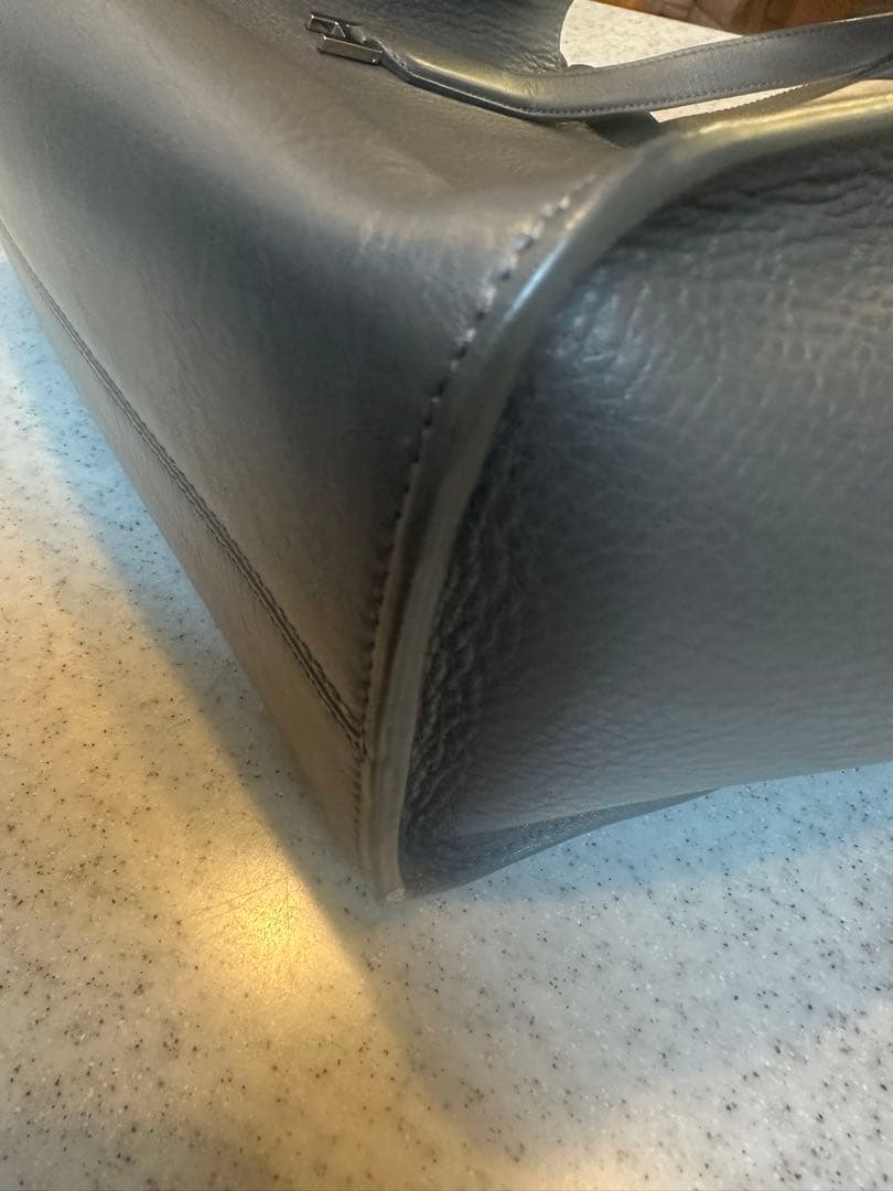 美品✳︎HIROFUヒロフ✳︎ヌーヴォラ✳︎レザートートバッグ M 本革✳︎グレー