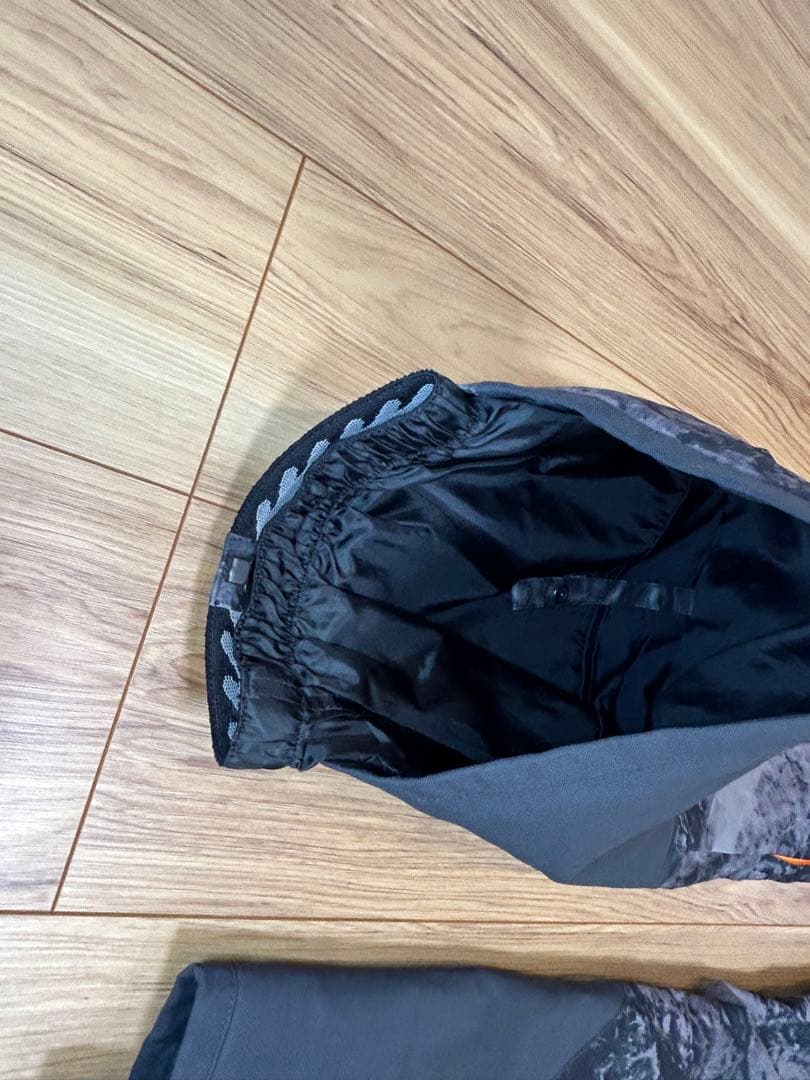 ※【ほぼ未使用品】ビラボン/ BILLABONG スノーウエアー / 上下セット