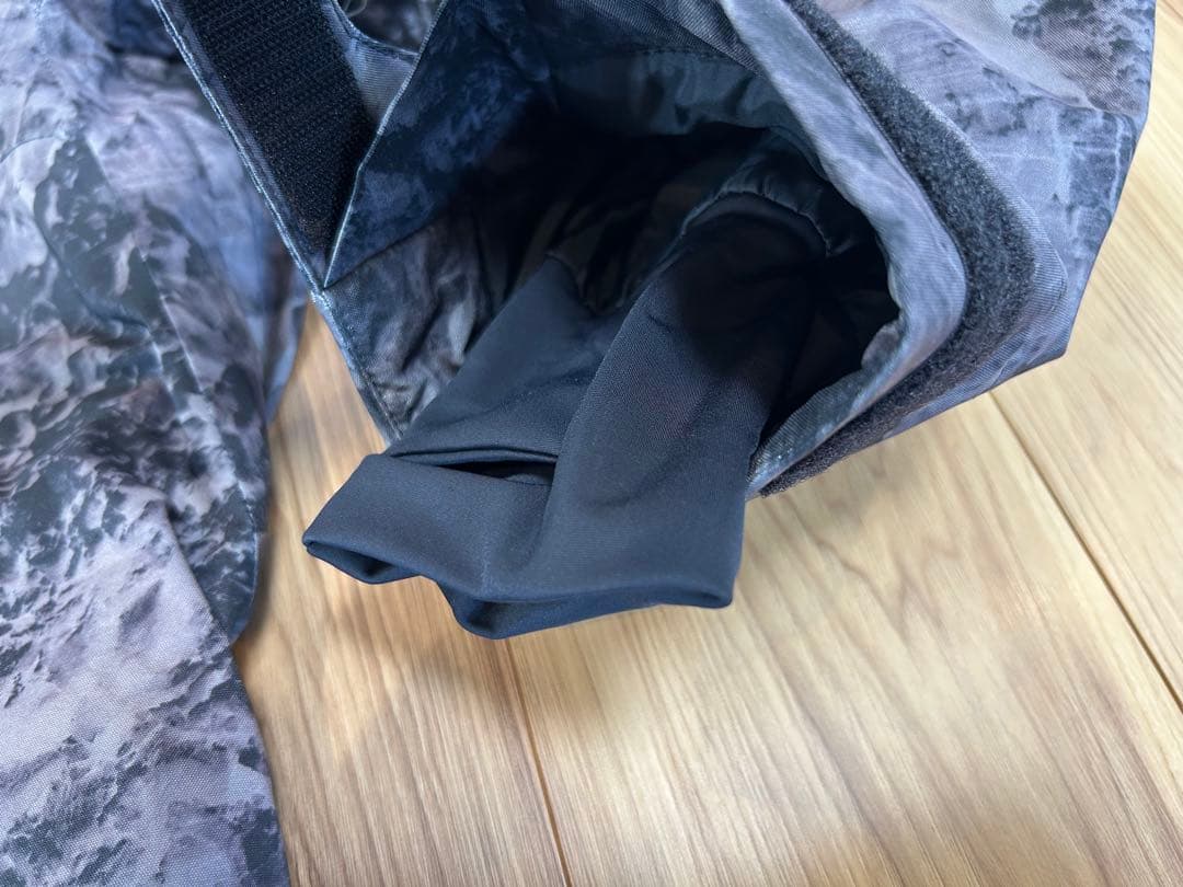 ※【ほぼ未使用品】ビラボン/ BILLABONG スノーウエアー / 上下セット