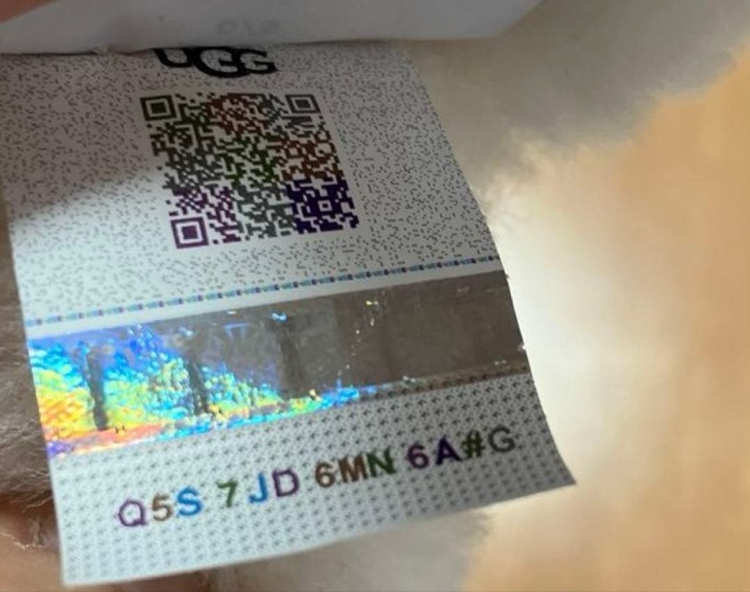 【着用1度のみ】UGG アグ シープスキン エンブロイダリーイヤーマフ　耳当て