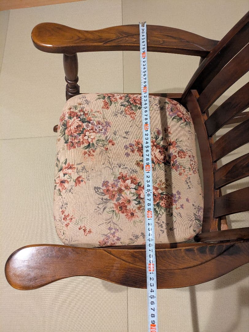 木製 ロッキングチェア アンティーク調 花柄クッション付き　ゆったりサイズ