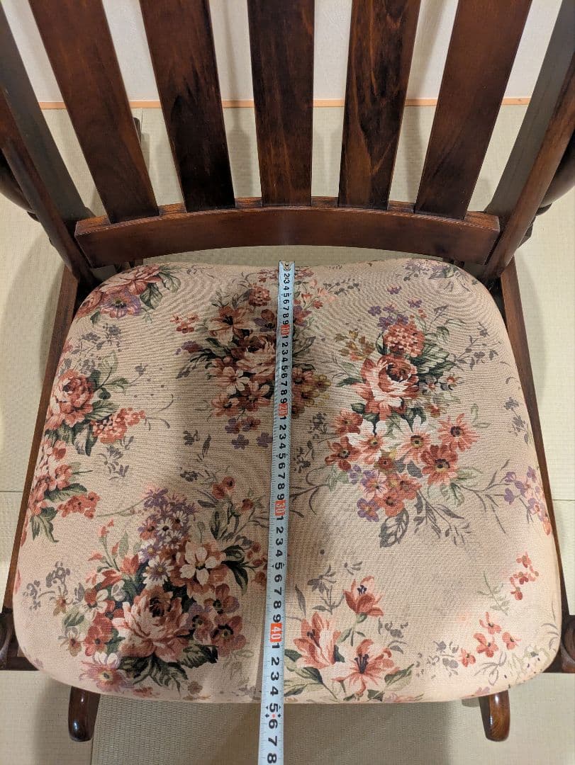 木製 ロッキングチェア アンティーク調 花柄クッション付き　ゆったりサイズ