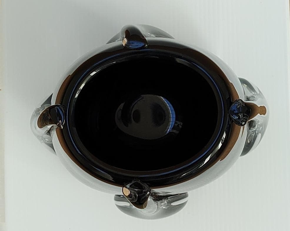 ガラス製　花瓶　黒　安曇野アートヒルズミュージアム