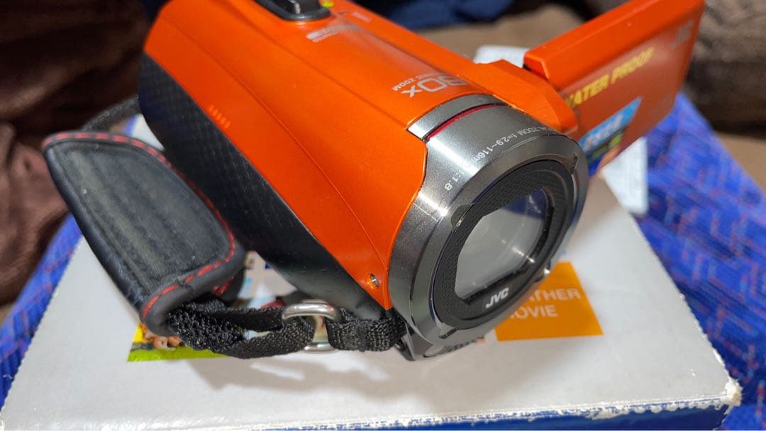 花*吉様 JVC Everio GZ-R300D 防水ビデオカメラ オレンジ