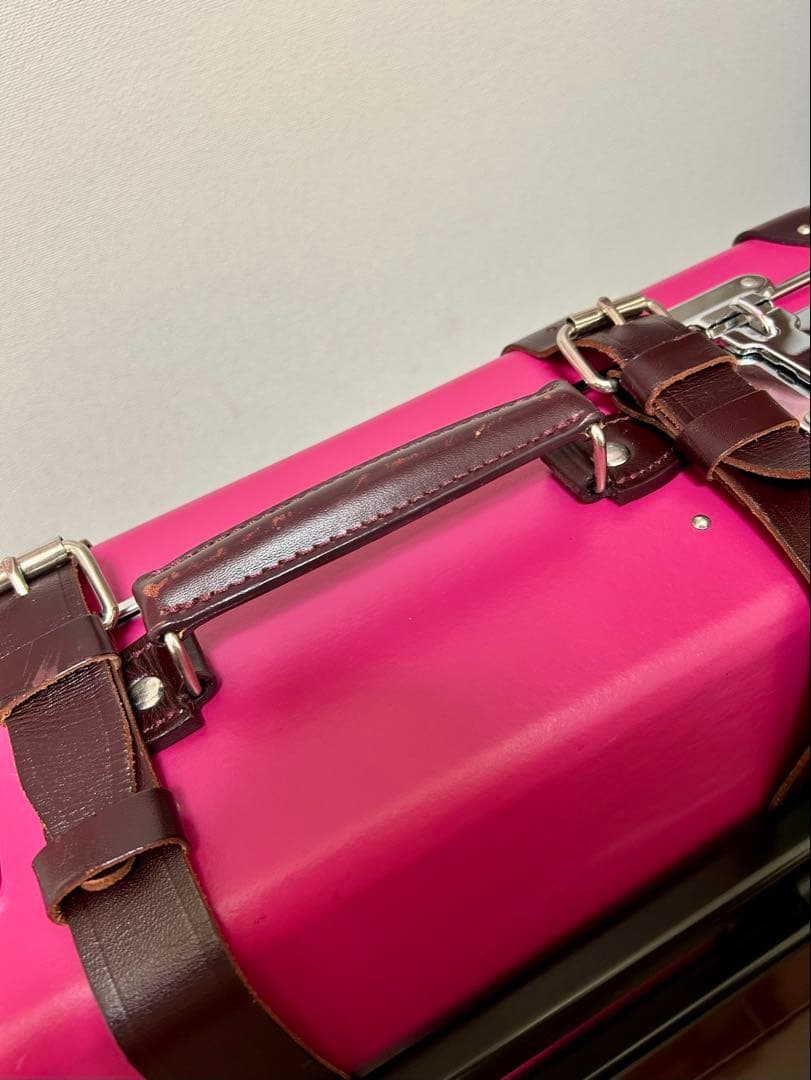 グローブトロッター　スーツケース　ピンク