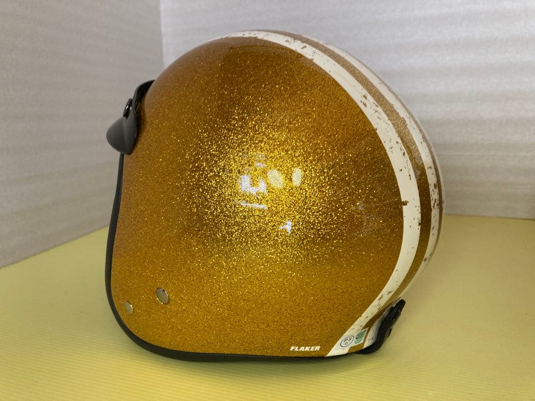 ゴールド　ジェットヘルメット　tt &co bell ムーンアイズ　目深加工