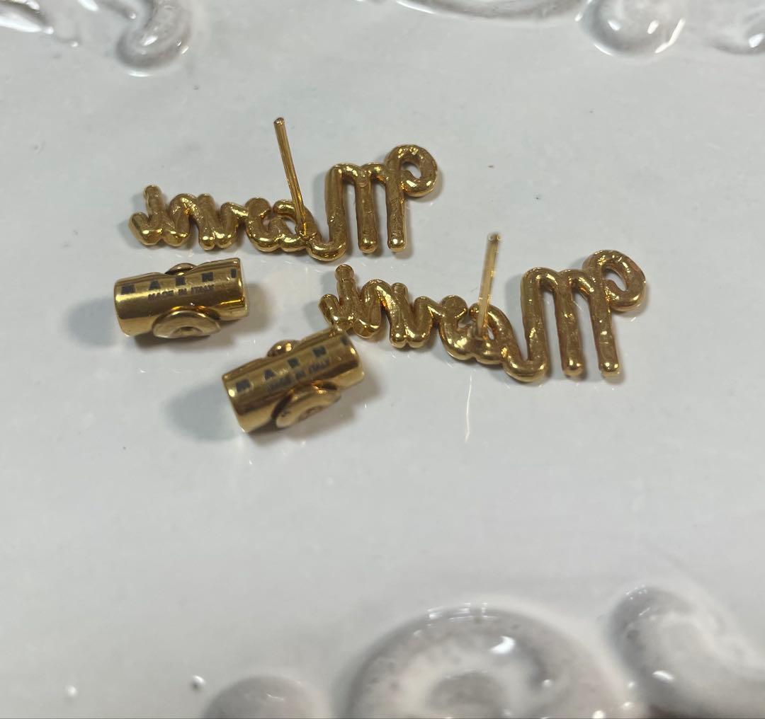 MARNI ロゴ型ピアス ゴールド