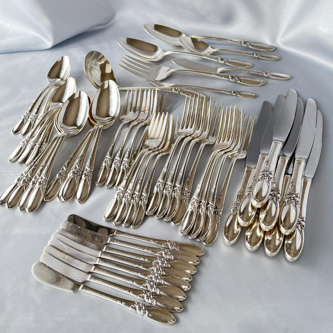 【White Orchid】 ディナーセット 8名用55本 サーバー付