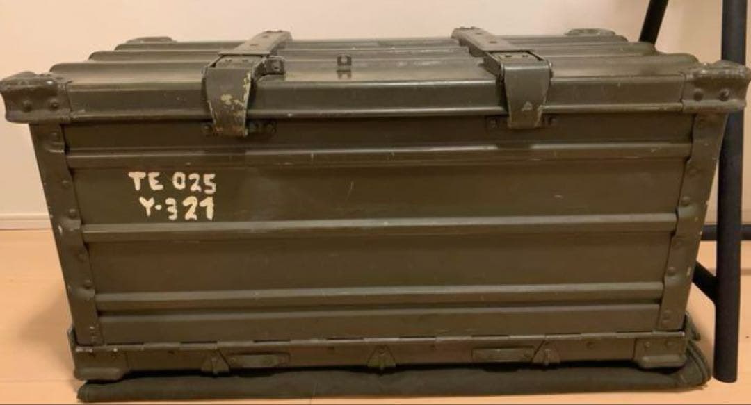 ツァーゲスミリタリーコンテナ　zarges ジャーナルスタンダードファニチャー