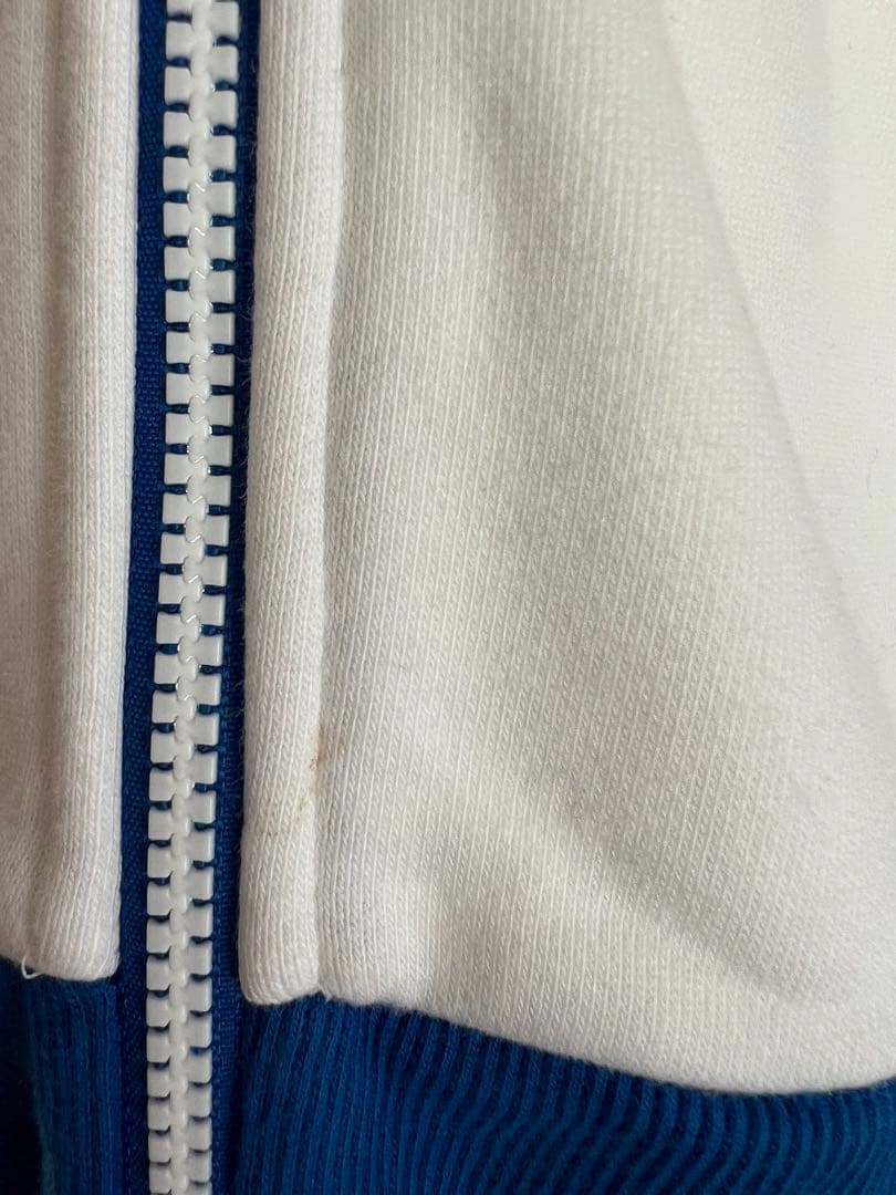 アルビレックス新潟adidasパーカー