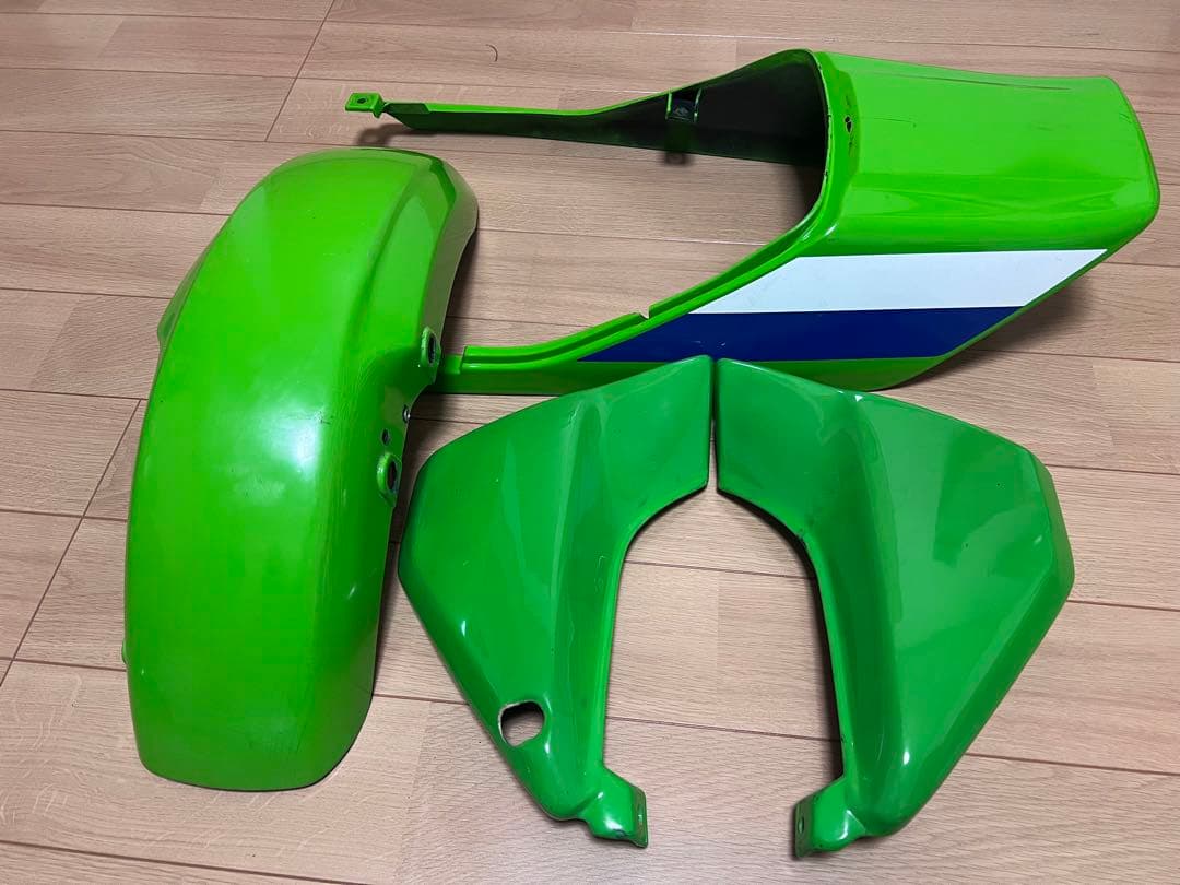 [年始まで値下げ]ZRX400 ローソンカラー　外装パーツ