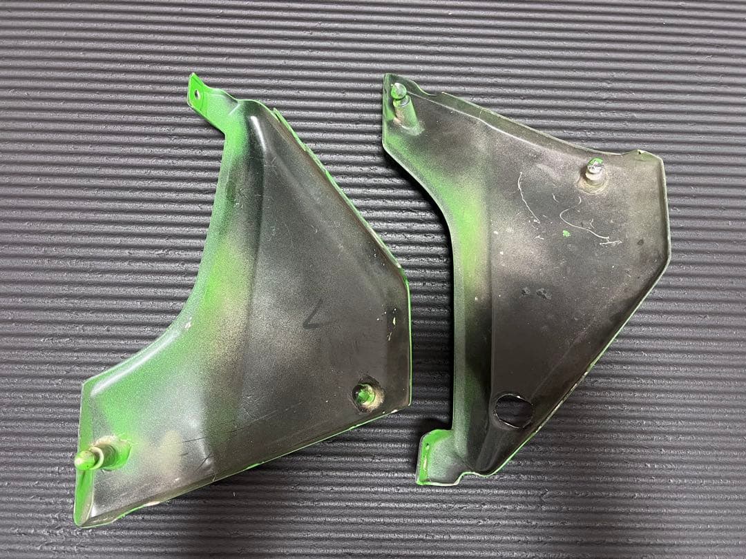 [年始まで値下げ]ZRX400 ローソンカラー　外装パーツ