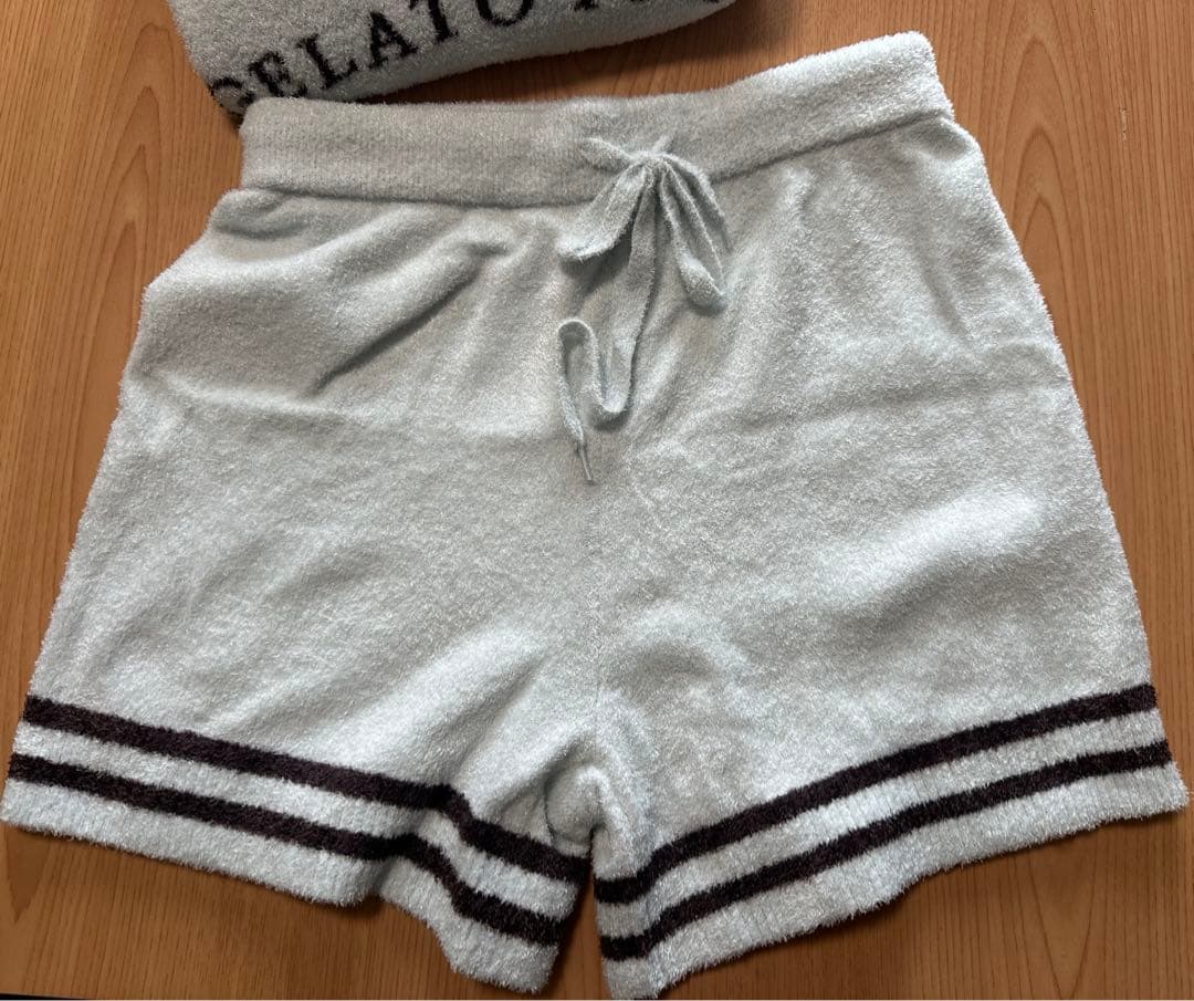 ジェラピケ　スムーズィーロゴJQDプルオーバー&ショートパンツ