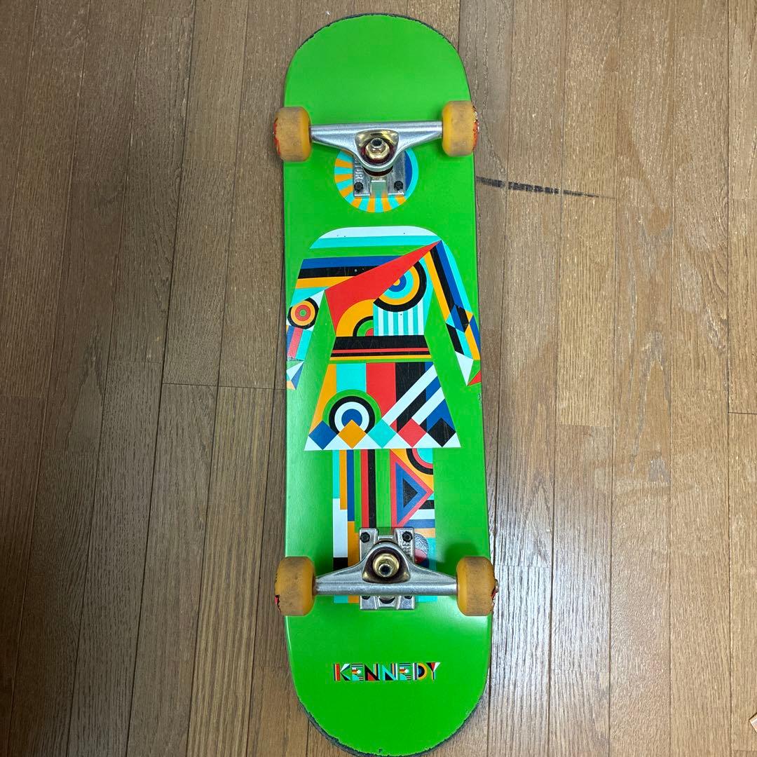 Girlスケートボード （8.0）コンプリートとスケボーケース