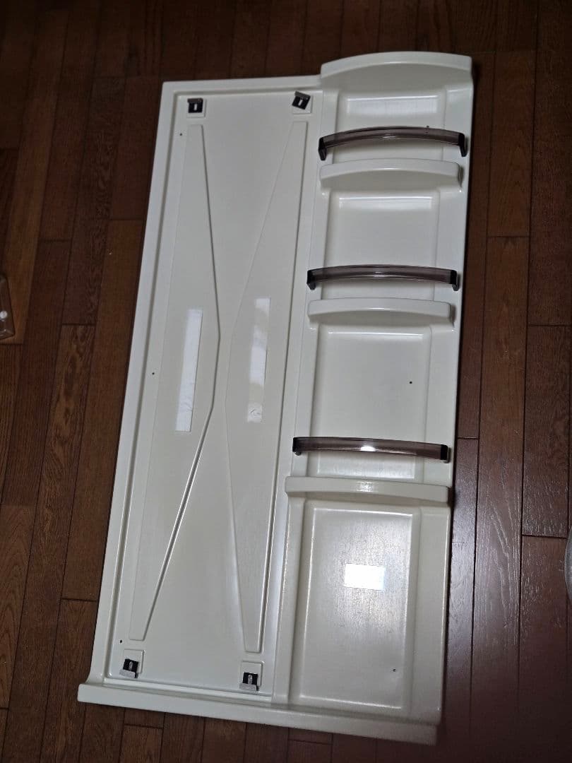 LIXIL YR-612G 本体のみ　ミラー部分おまけ　浴室キャビネット　棚